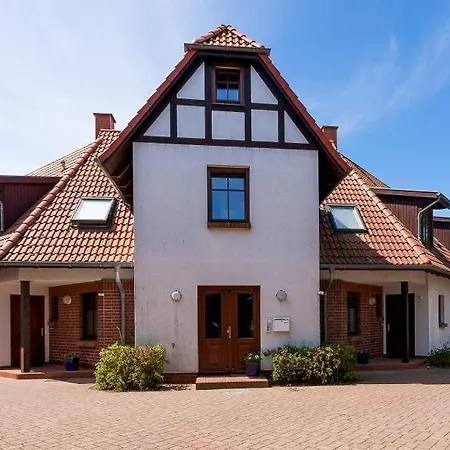 Bootsanleger, Haven Hoeoevt * Ahrenshoop