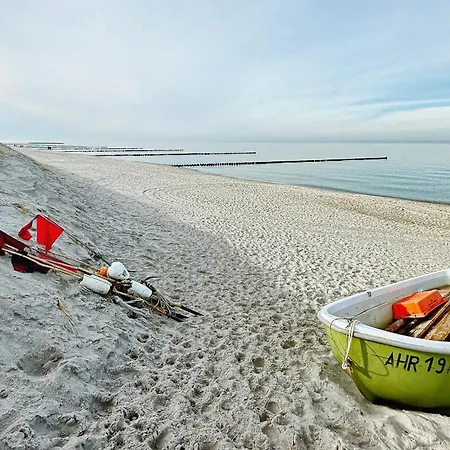 Bootsanleger, Haven Hoeoevt * Ahrenshoop