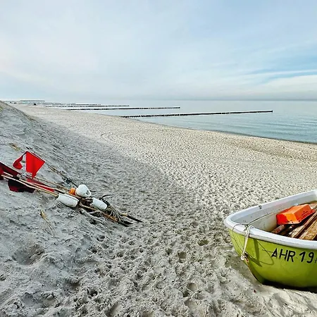 Bootsanleger, Haven Hoeoevt * Ahrenshoop